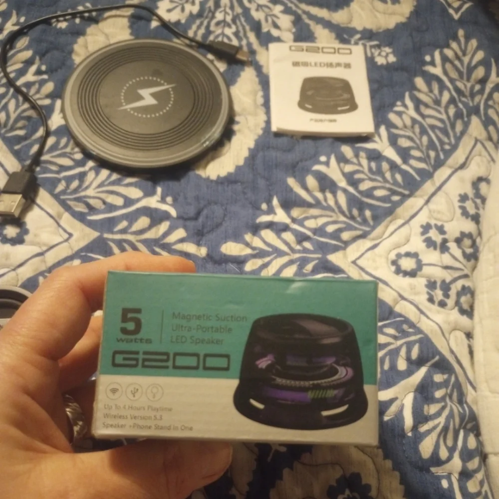 G200 Wireless Charger with Cable and Two Bluetooth Speakers Bundle